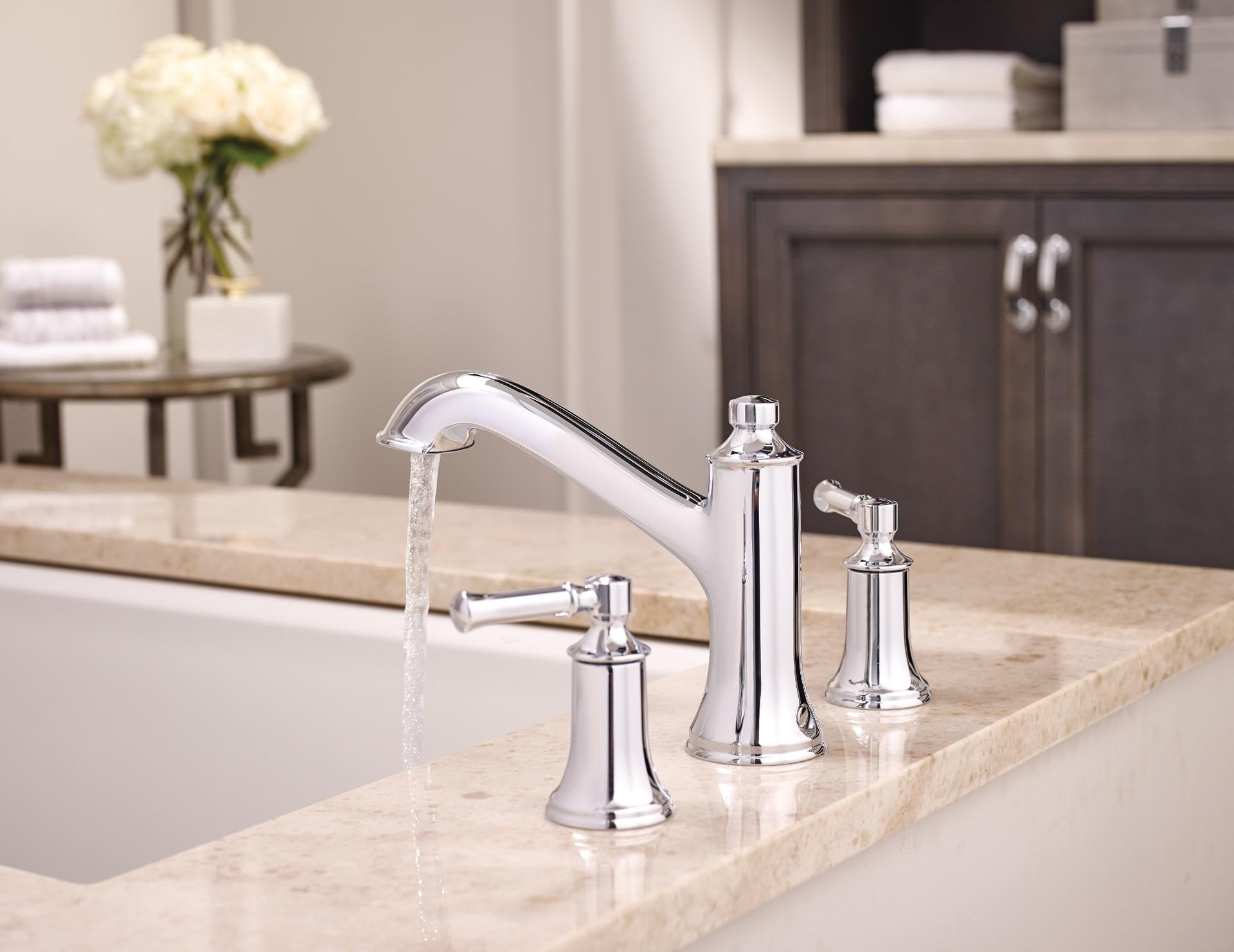 MOEN Dartmoor T683 Two handle Deck-mount Roman Low-arc Bathtub Faucet in Chrome
