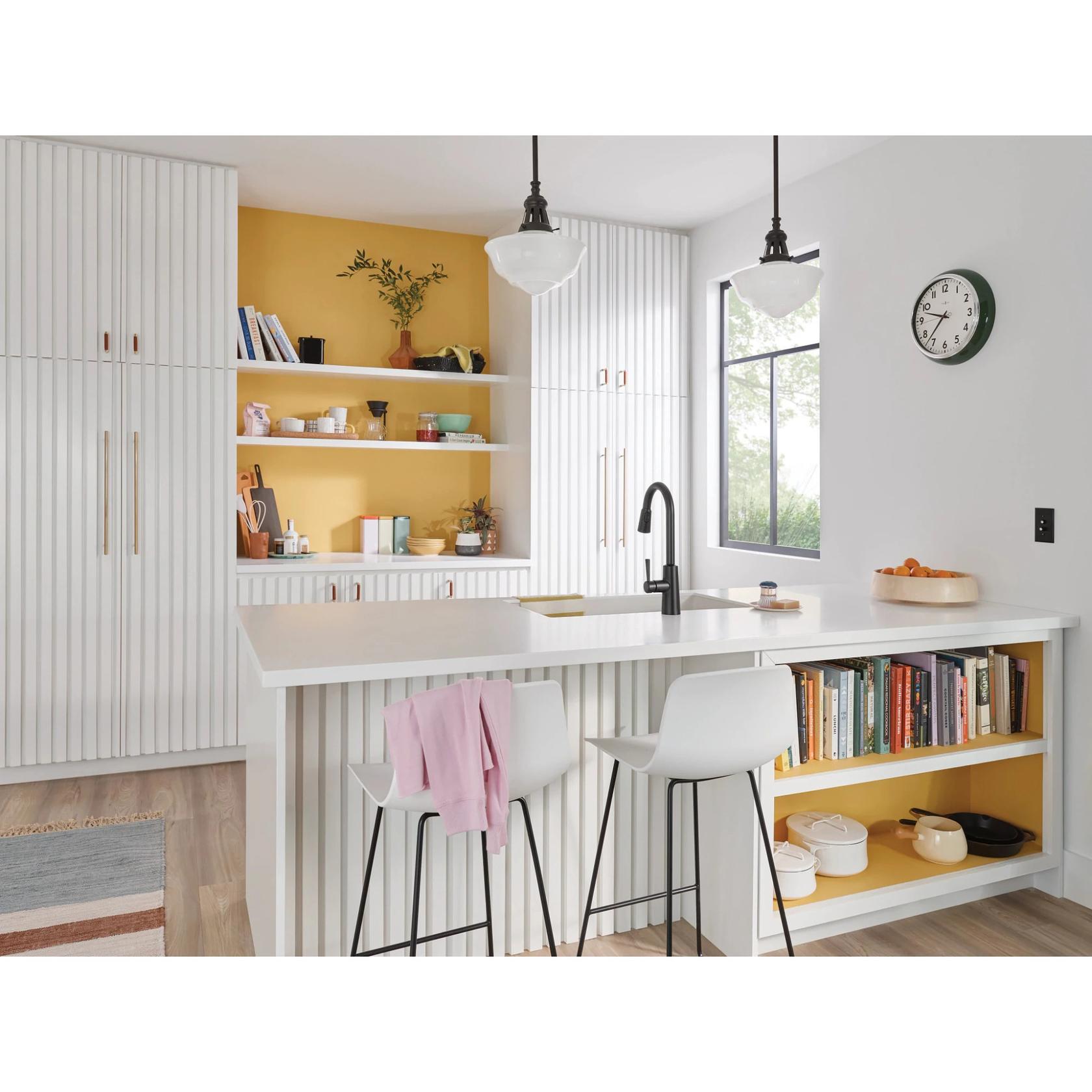 MOEN Riley 7402BL Single Handle Pull-Down Sprayer Kitchen Faucet with Reflex and Power Clean in Matte Black