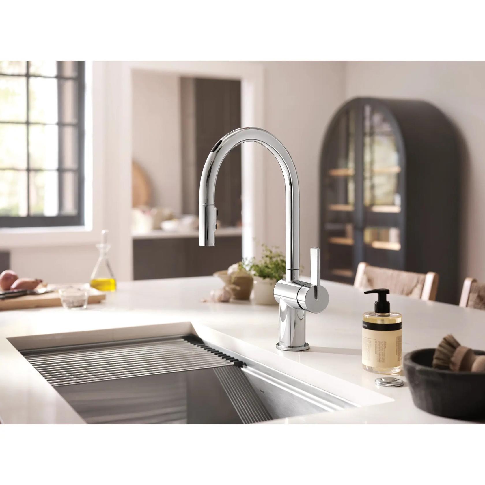 MOEN Cia 7622EVC Single-Handle Smart Touchless Pull Down Sprayer Kitchen Faucet with Voice Control and Power Clean in Chrome