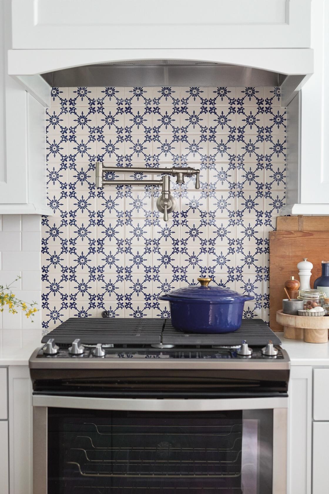 MOEN S664SRS Wall Mounted Swing Arm Pot Filler in Spot Resist Stainless