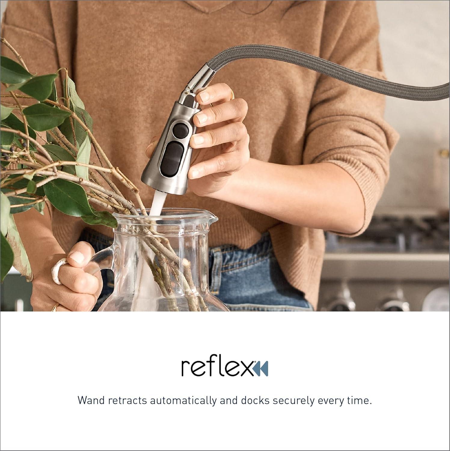 MOEN Cia 7622EVC Single-Handle Smart Touchless Pull Down Sprayer Kitchen Faucet with Voice Control and Power Clean in Chrome