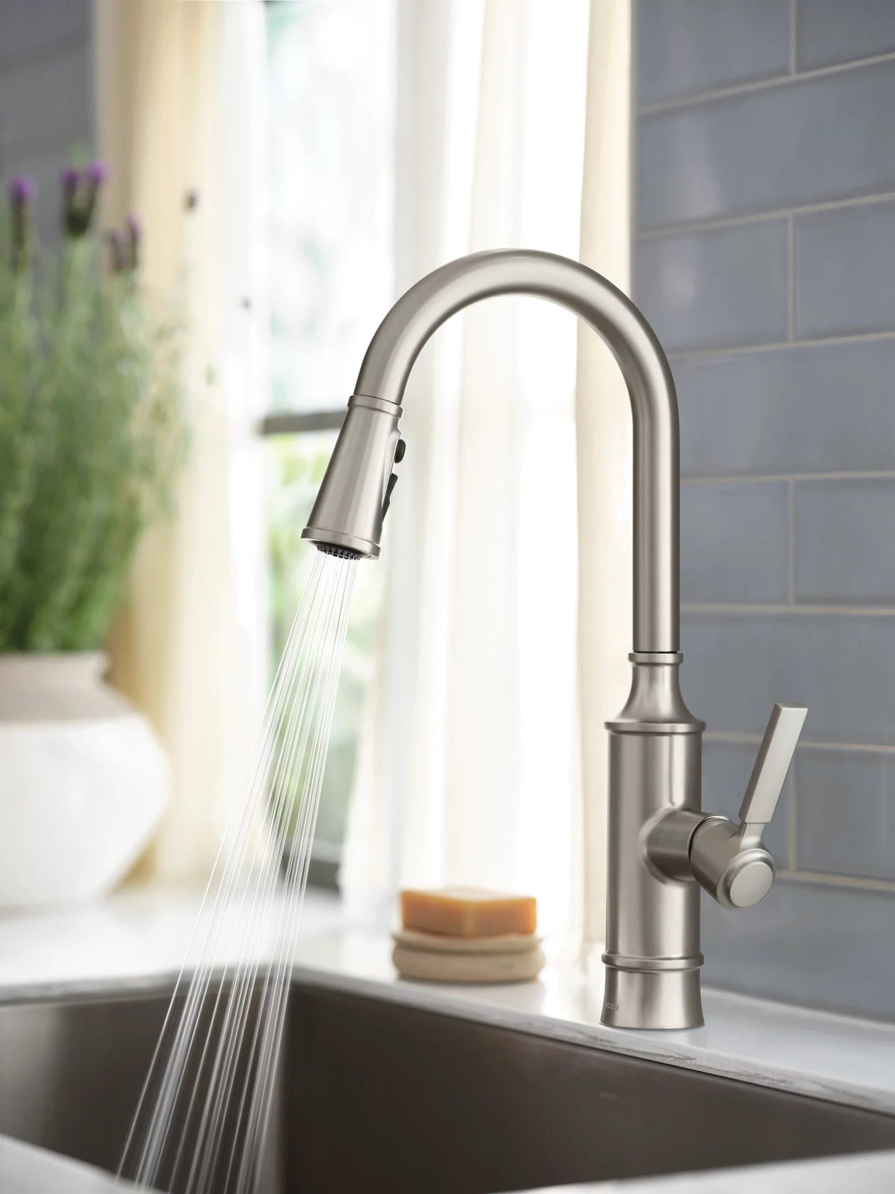 MOEN Gilden 87679SRS Single Handle Pull-Down Sprayer Kitchen Faucet with Reflex and Power Boost in Spot Resist Stainless