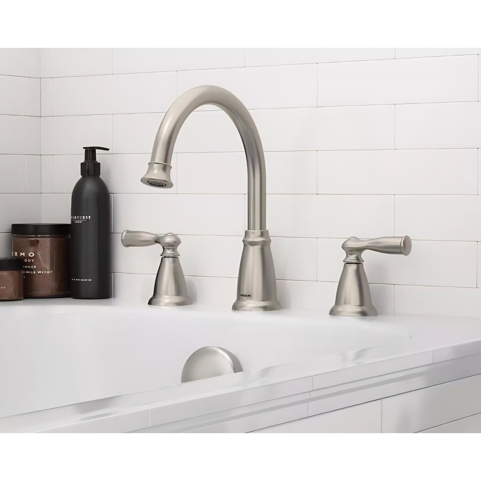 MOEN Banbury 86924SRN 2-Handle Deck-Mount High Arc Roman Tub Faucet in Spot Resist Brushed Nickel (Valve Included)
