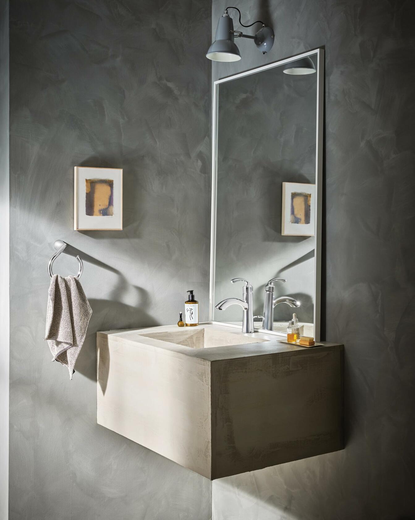 MOEN Glyde 6170 Single-Handle Single Hole Bathroom Faucet with Drain Kit Included in Chrome