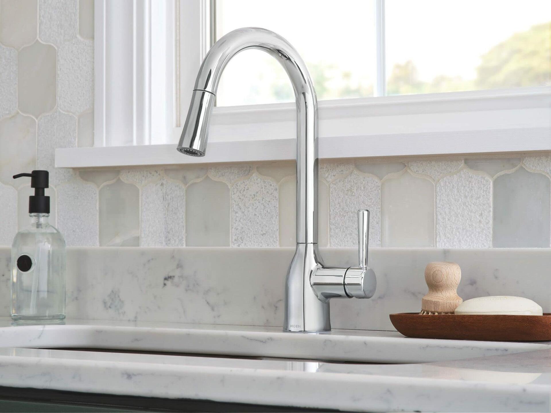 MOEN Adler 87233 Single-Handle Pull-Down Sprayer Kitchen Faucet with Power Clean and Reflex in Chrome