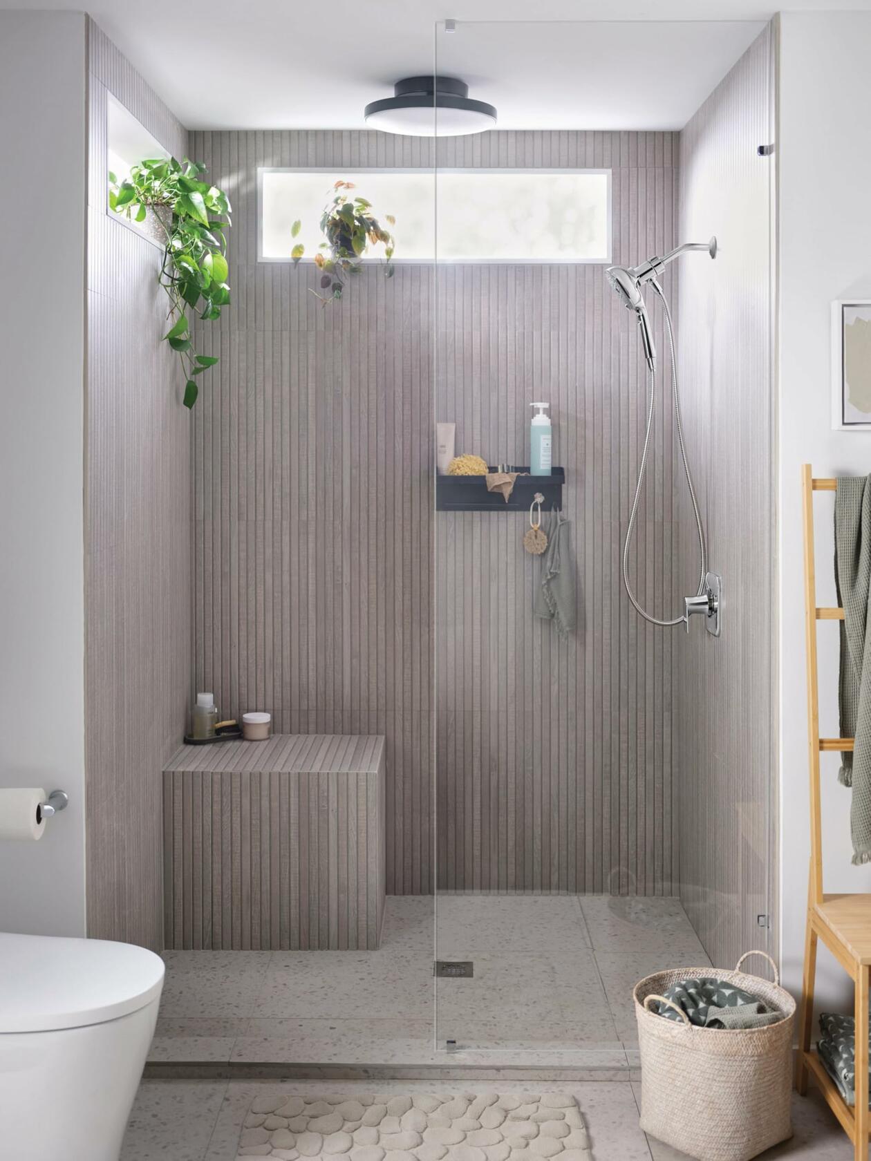 MOEN Verso 220H5EP Eco-Performance 5-inch Infiniti Dial Square Handheld Shower in Chrome