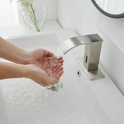 BWE Battery Powered Touchless Single Hole Bathroom Faucet Motion Sensor