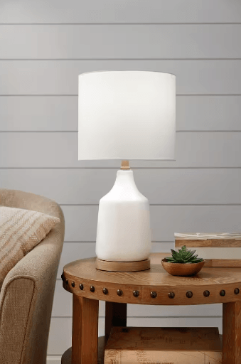 Hampton Bay Saddlebrook 21.5&quot; Cream Ceramic and Faux Wood Table Lamp with Shade