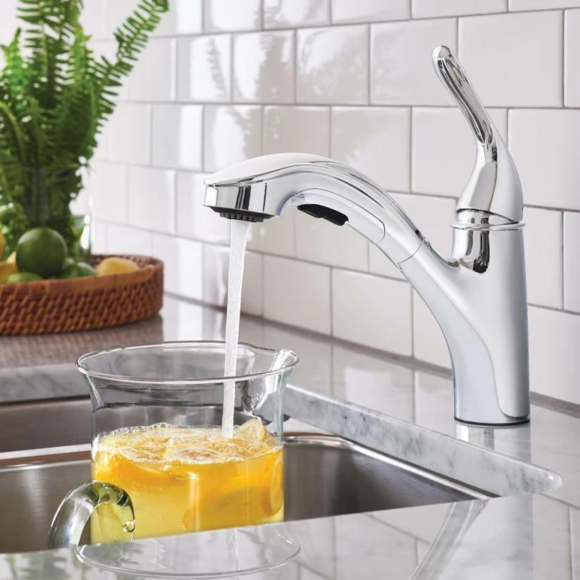 MOEN Brecklyn 87557 Single-Handle Pull-Out Sprayer Kitchen Faucet with Power Clean in Chrome